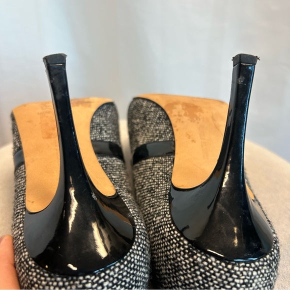 Manolo Blahnik Coupe tweed heels bootie black white patent leather buckle 41 - Picture 10 of 12